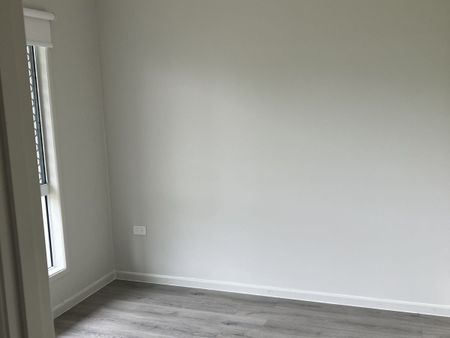 3 bedroom home in Deeragun - Photo 2