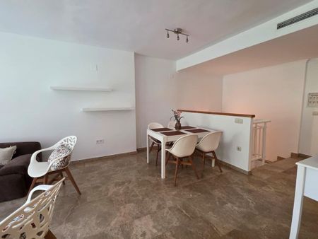 3 room luxury Flat for rent in Valencia, Spain - Photo 5