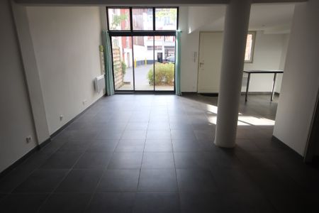 Location Appartement 5 pièces 123m² FACHES THUMESNIL 59155 - Photo 2