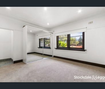 Modern 3 Bedroom, 2 Bathroom Home - Available Now! - Photo 6