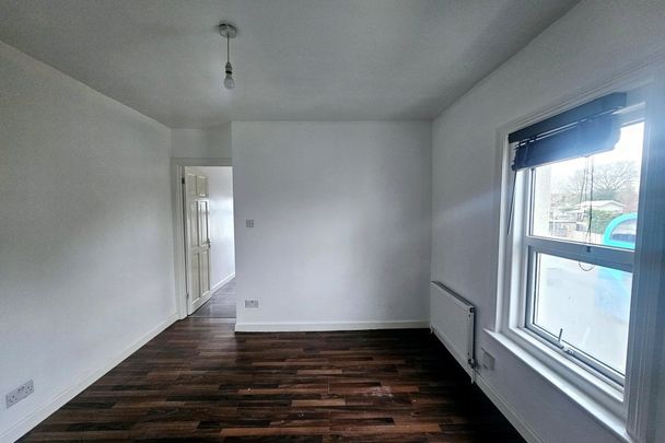 Portswood Road - Photo 1