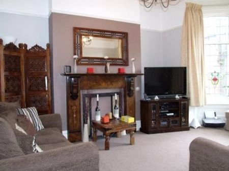 Lorraine Avenue, Fulwood, Preston - Photo 2