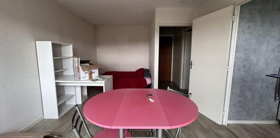 Location Appartement 1 pièce 26m² LISIEUX 14100 - Photo 2