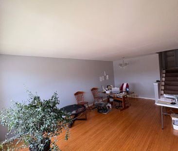 For Lease - 9 Syracuse Crescent, Toronto, Ontario - Photo 1