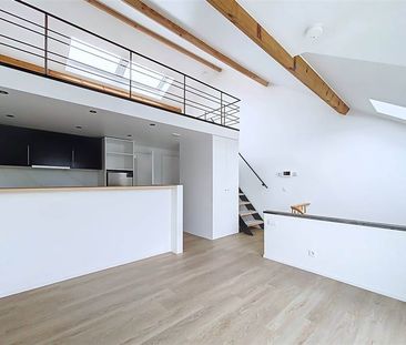 Renovated penthouse with 20m2 terrace - Photo 4