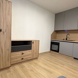 Úplne nová garsónka v centre mesta - ešte v nej nikto nebýval. - Photo 2