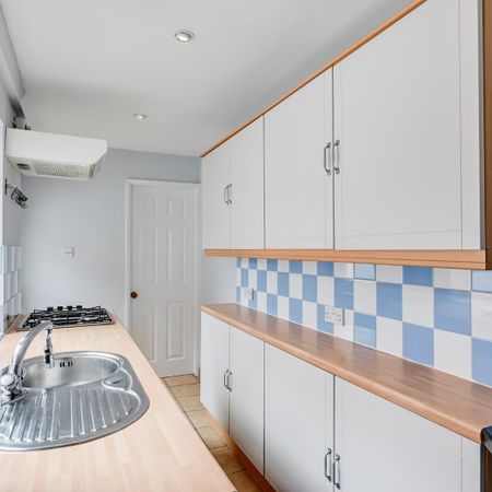 2 bedroom terraced house to rent - Photo 3