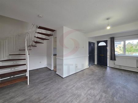 Blackthorn Drive, LE4, Leicester - Photo 2