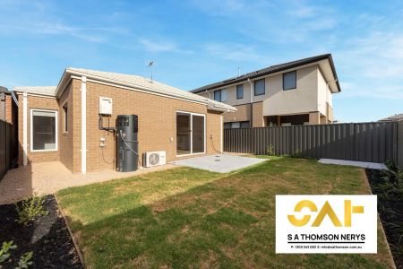 “🏡 Stunning Home – Modern Comfort & Style!” - Photo 2