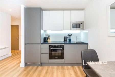 Studio to rent - Photo 5