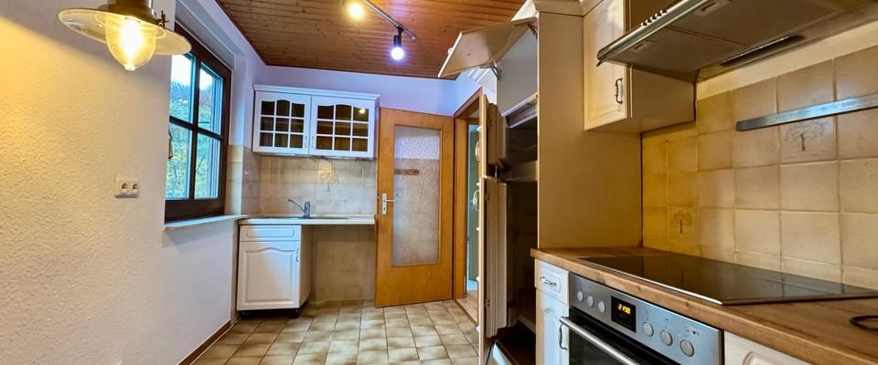 Helle 2-Zimmer-Dachgeschosswohnung in Hofheim-Lorsbach - Foto 1