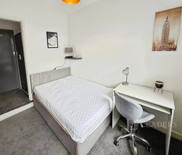 1 bedroom in a house share to rent - Photo 4