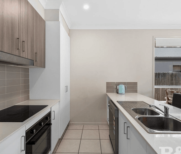 Bayside Living For The Whole Family - Photo 4