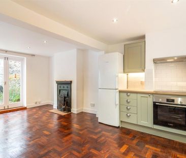 3 bedroom terraced house to rent - Photo 5