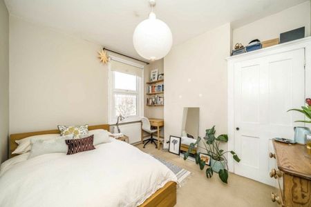 Fontarabia Road, Battersea, SW11 - Photo 3