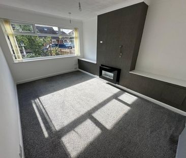 4 bedroom semi-detached bungalow to rent - Photo 1