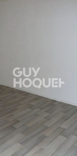 T1 - MEDIATHEQUE - Photo 1