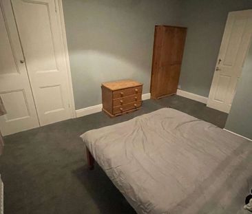 Mount Gould Road Room 3 - Photo 2