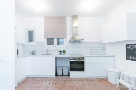 Carrer del Consell de Cent, Barcelona, Catalonia 08011 - Photo 5