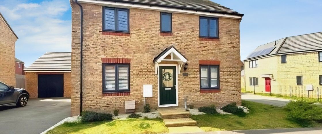 3 bedroom detached to rent Merlin Road - Photo 1