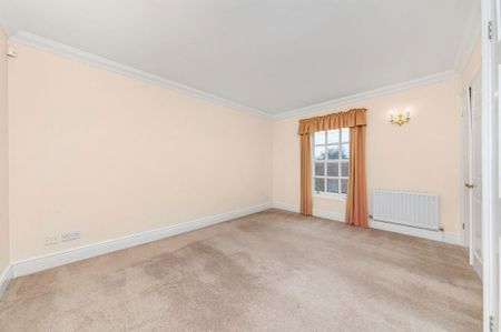 1 bedroom mews to rent - Photo 2