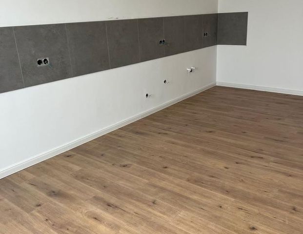 Zwei kernsanierte großzügige 3 Zimmer-Wohnung mitten in Celle - Photo 1
