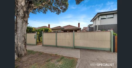 Renovated.. and fully of Character-- 4 Bedroom Family Home in Yarraville - Photo 4