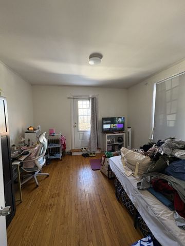 7 - 207 Charlotte Street - Photo 4