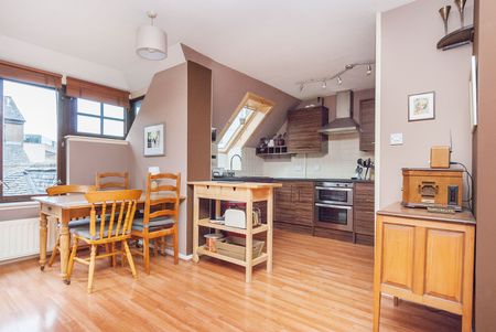 2249L Windmill Place, Edinburgh, EH8 9XQ - Photo 4