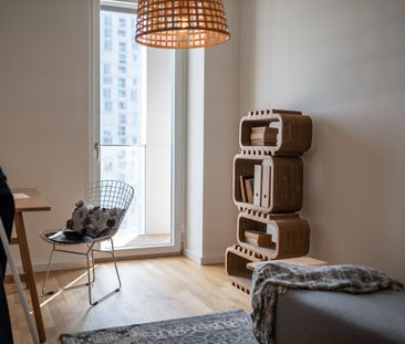 Stylische 1,5-Zi.-Wohnung mit Loggia & Rooftop Pool | TOWER HOMES i... - Photo 4