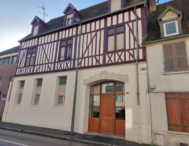 BEAUVAIS CENTRE VILLE - Photo 1