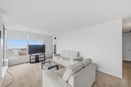 For Lease - 12 Laurelcrest Street Unit# 713, Brampton, Ontario - Photo 2
