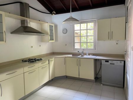 Villa de STANDING A LOUER A DIDIER - Photo 2