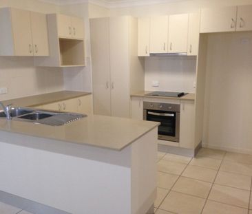 73 Whitehaven Drive, Blacks Beach, Qld 4740 - Photo 2