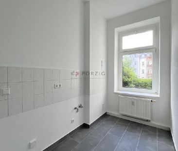 Licht. Raum. Zuhause. Frisch renovierte 2-Raum-Wohnung in Altendorf - Photo 1