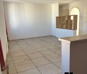 Location Appartement 3 pièces 79m² - Photo 2