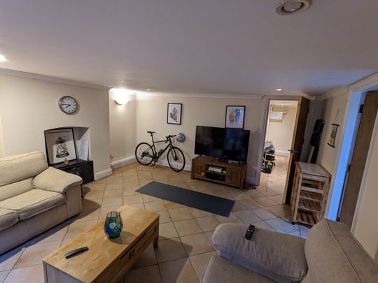 1 Bed Flat, Whitelow Road, M21 - Photo 1