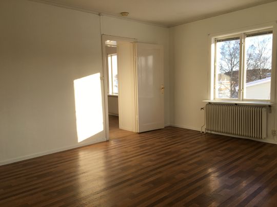 Ljus & rymlig 2:a i Högland - Foto 1