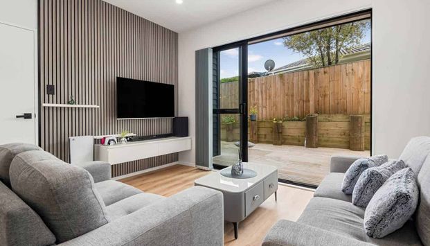 Spacious 4-Bedroom Family Home for Rent! - Photo 1