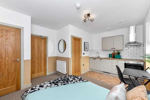 Studio to rent - Photo 1