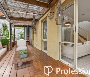 Light-Filled Apartment Living in the Heart of Oakleigh - Photo 5