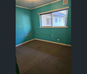 Secure 3 x 1 Ground Floor Unit - "" Make It Your New Home " - Photo 1