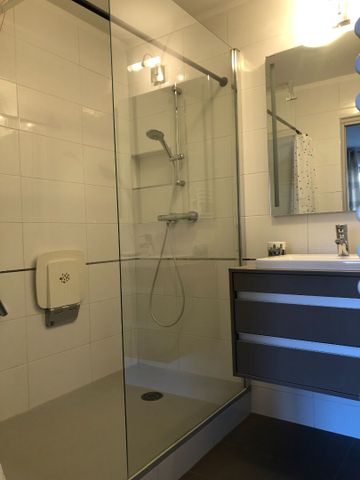 Aix centre Roi René à 2 pas du Cours Mirabeau - 2 pièces meublé 50m² - Photo 2
