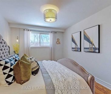 17 Baroness Crescent apartment — Toronto, ON (3-Bedroom) - 3 Bedroom - Photo 3