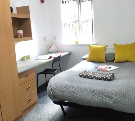 6 bedroom private hall to rent - Photo 5