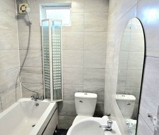 R2 - Stoneleigh Avenue, Enfield EN1 4HH, Property for rent - Photo 2