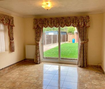2 bedroom bungalow to rent - Photo 1