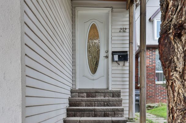 For Lease - 212 Coxwell Avenue, Toronto, Ontario - Photo 1