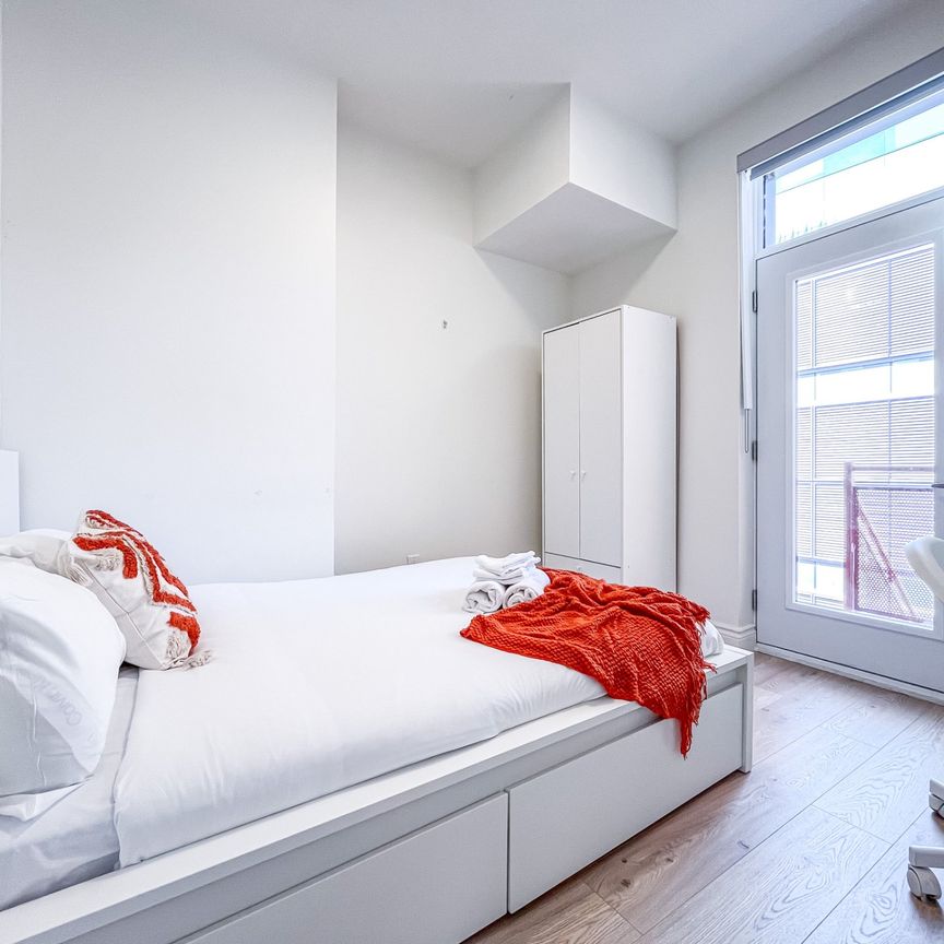 1421 Rue Pierce, Montréal (Ville-Marie), QC H3H - Photo 1