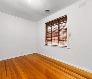 Well-Presented Family Home in a Quiet Lalor Street - Photo 3